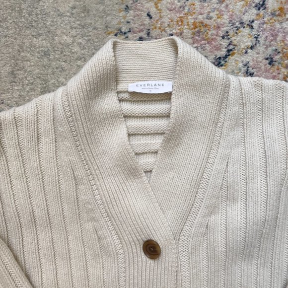 Everlane Wool Cashmere Rib V-Neck Cardigan - Picture 3 of 4
